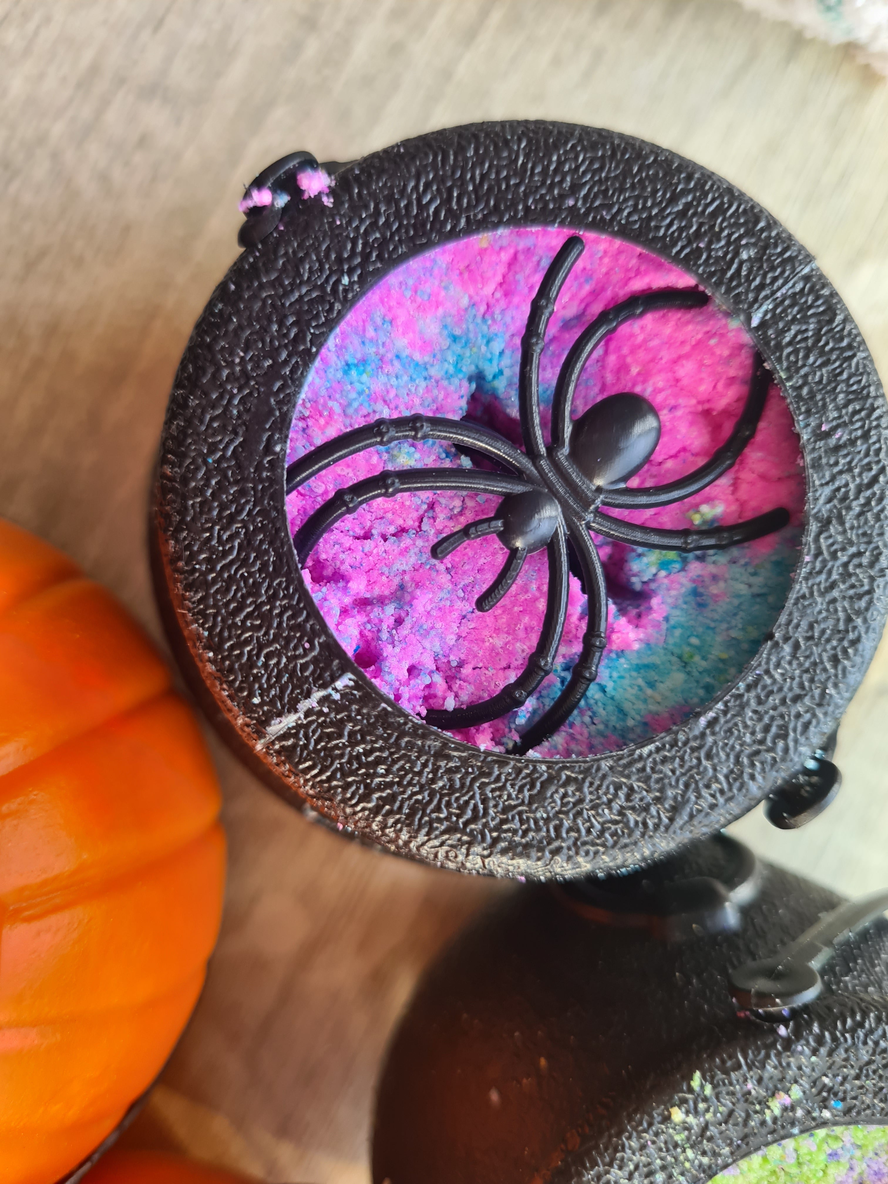 Flashing Cauldron Halloween Bath Bomb – Limited Edition